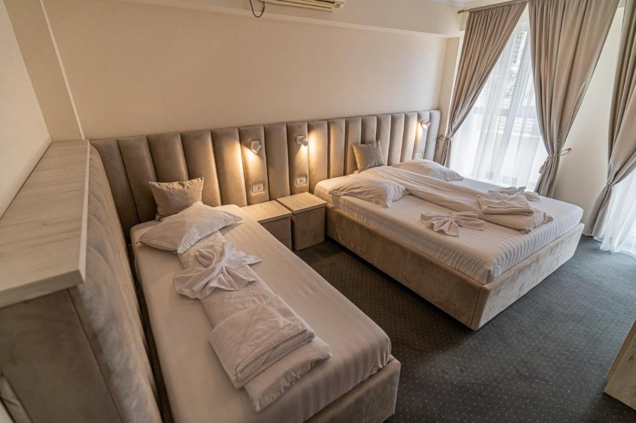 Camere De Inchiriat Elisei Τιμισοάρα Εξωτερικό φωτογραφία
